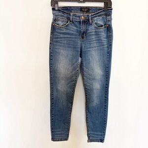 Judy Blue Relaxed Fit Skinny Leg Mid Rise Jeans Size 7/28
